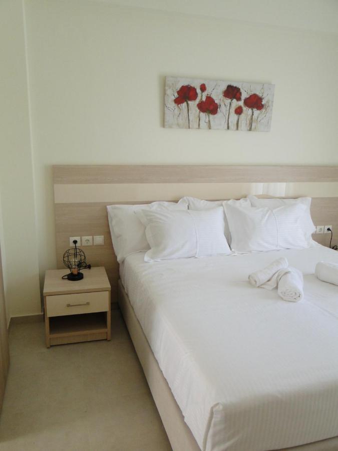 Chrysanthe'S Apartments No2 Poros Town Exterior photo