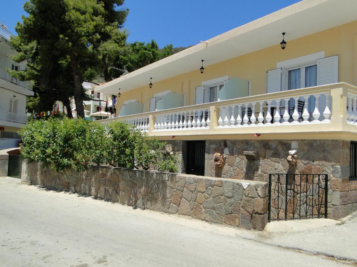Chrysanthe'S Apartments No2 Poros Town Exterior photo