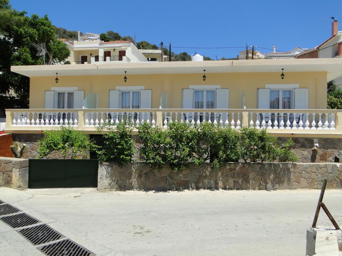 Chrysanthe'S Apartments No2 Poros Town Exterior photo